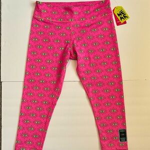 Zumba Luck High-Waisted Crop Leggings – Ballet Pink NWT
Size Lovely (large)